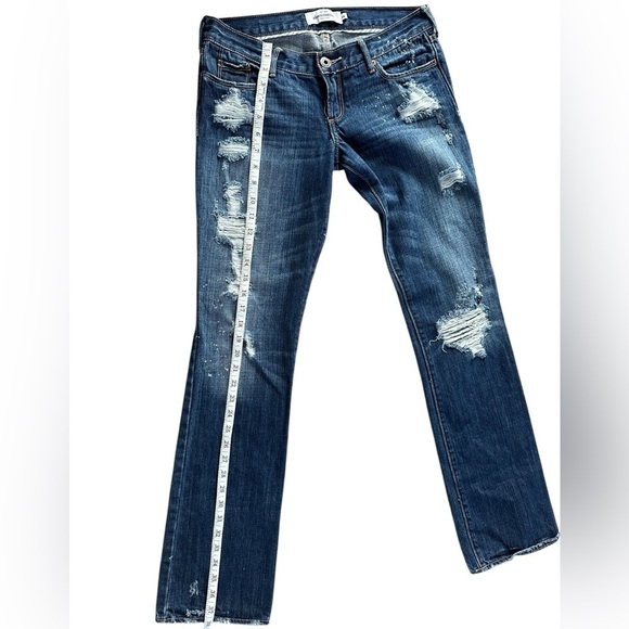 Abercrombie & Fitch Distressed Low-Rise Straight Leg Jeans – Size 30x32 - Picture 14 of 16